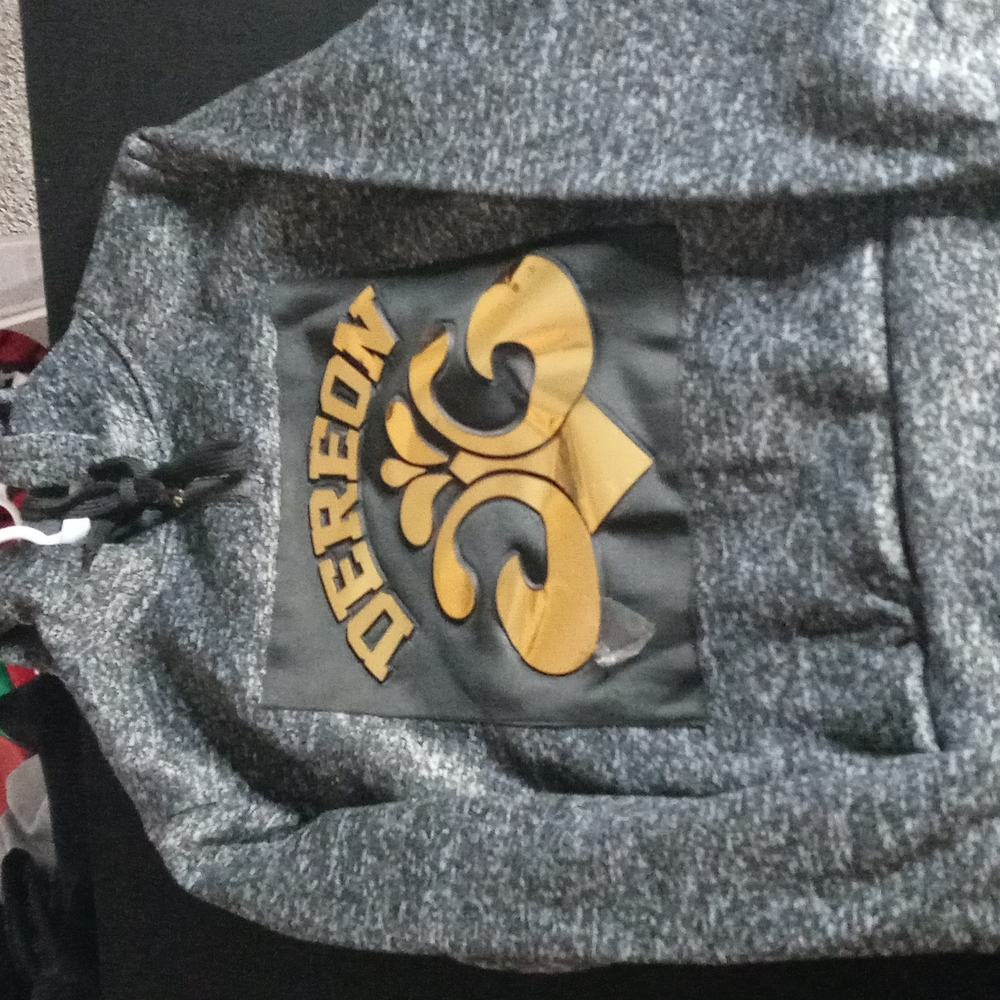 DEREON. SWEATER